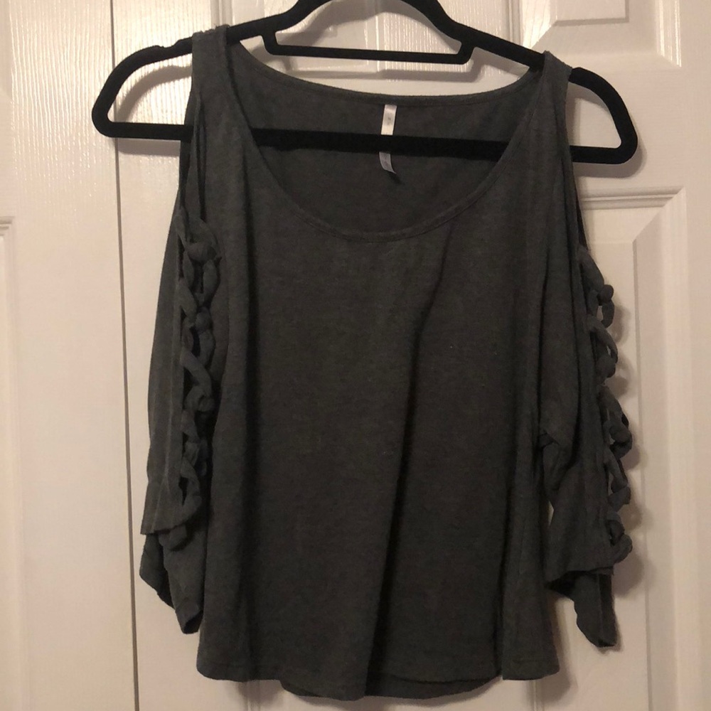 Open Shoulder Top, M